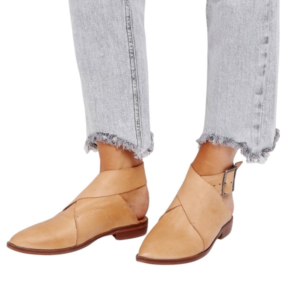Free People Shoes - Free People - Bryce Wrap Buckle Mules Leather Tan Pointed Toe SlipOn Sz 41